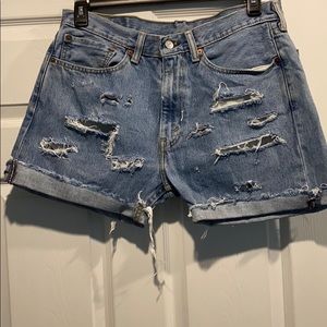 Levi’s Distressed Short Size W 34 L 30